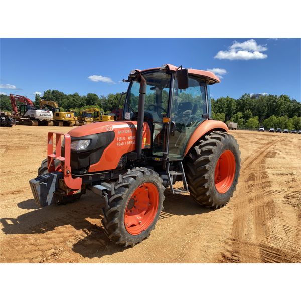 KUBOTA M7060D Farm Tractor