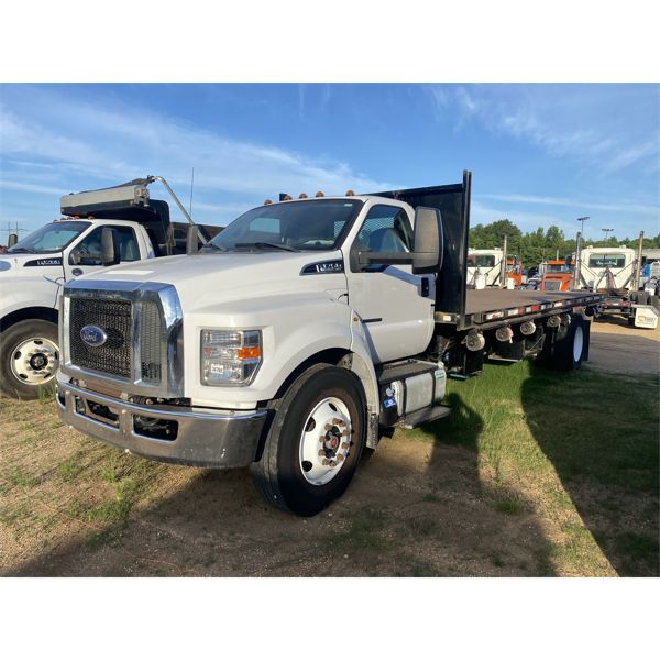 2017 FORD F750 Flatbed Dump Truck