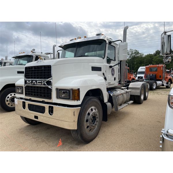 2024 MACK PI64T Day Cab Truck