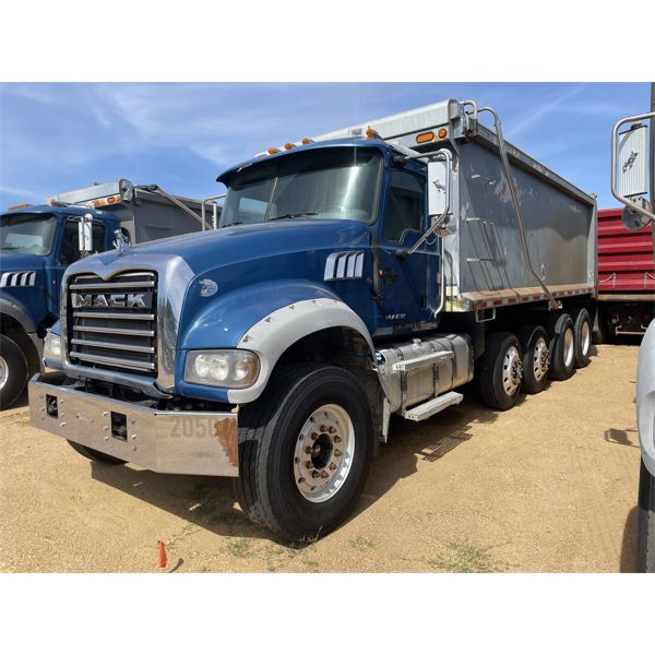 2014 MACK GU713 Dump Truck