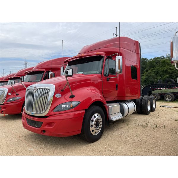 2018 INTERNATIONAL PROSTAR+ 122 Sleeper Truck
