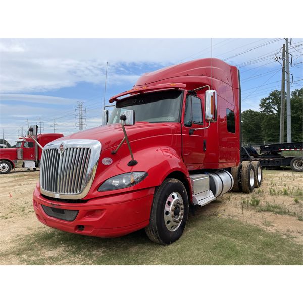 2018 INTERNATIONAL PROSTAR+ 122 Sleeper Truck
