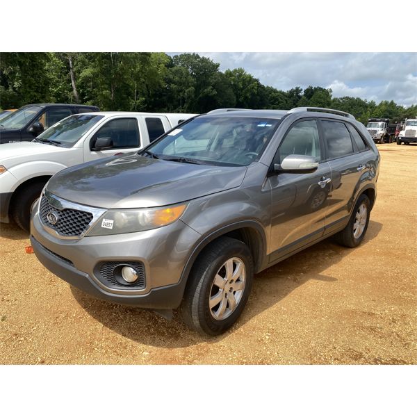2011 KIA SORENTA SUV