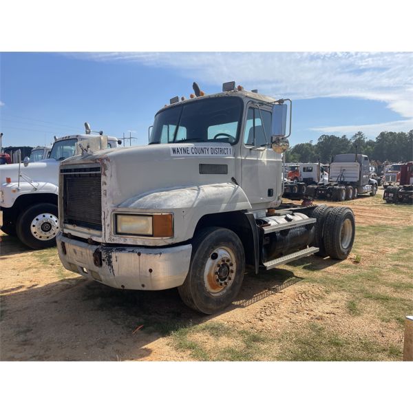 1996 MACK CH612 Day Cab Truck