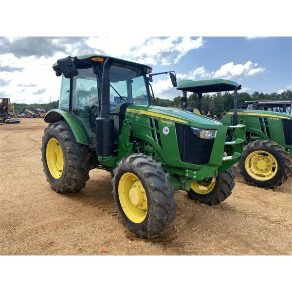 2022 JOHN DEERE 5090E Farm Tractor