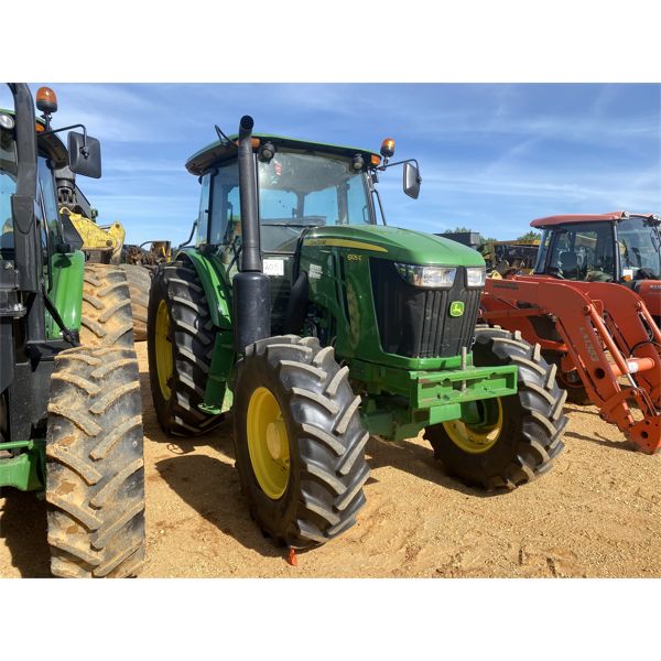 2021 JOHN DEERE 6105E Farm Tractor