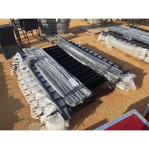 (14) 5' x 7' STEEL FENCE PANELS