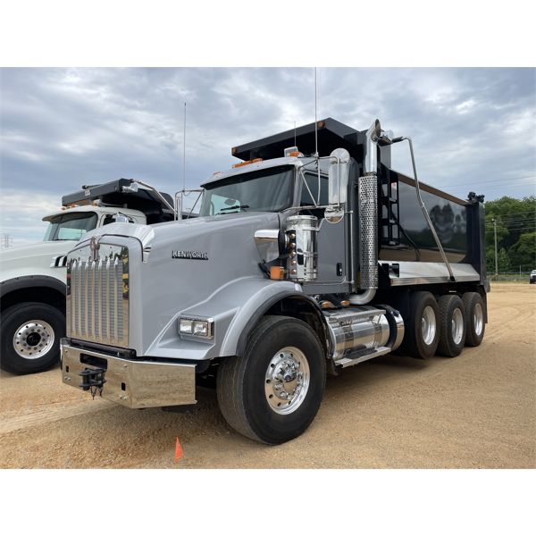 2023 KENWORTH T800 Dump Truck