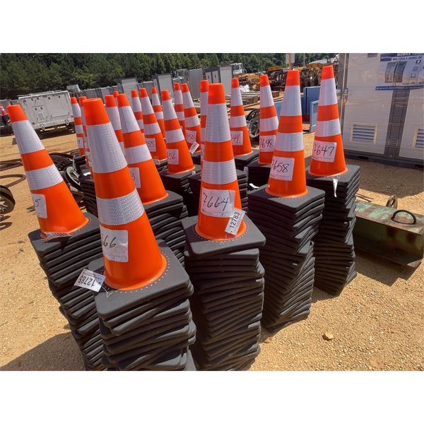 (25) SAFETY CONES