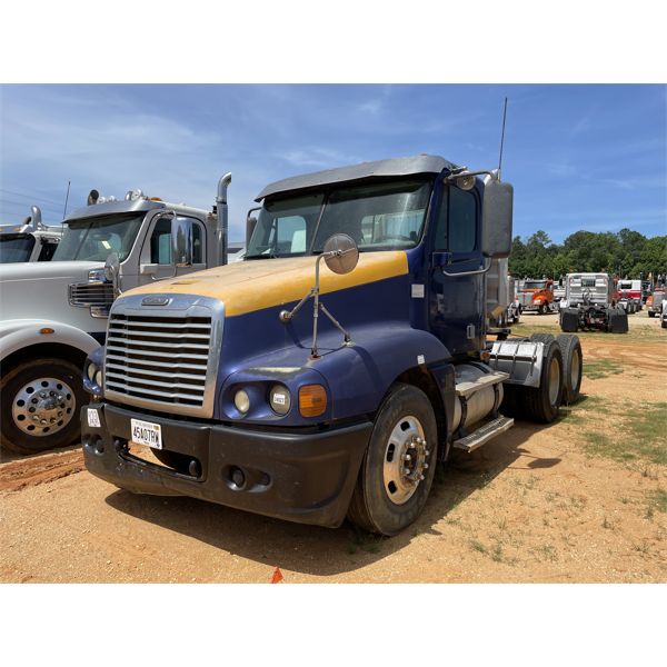 2007 FREIGHTLINER  Day Cab Truck