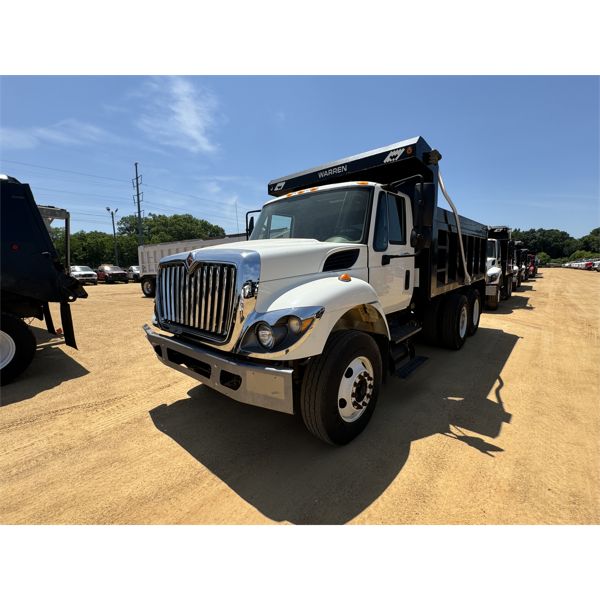2014 INTERNATIONAL WORKSTAR 7400 Dump Truck