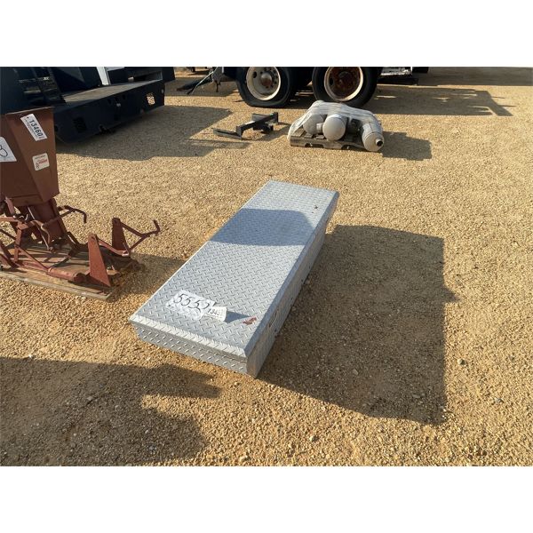 DIAMOND PLATE TOOLBOX