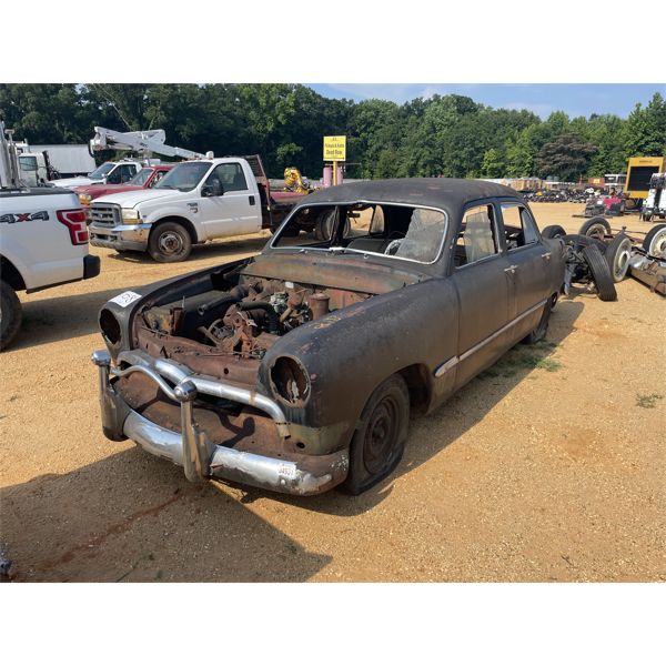 1940 FORD CUSTOM Automobile