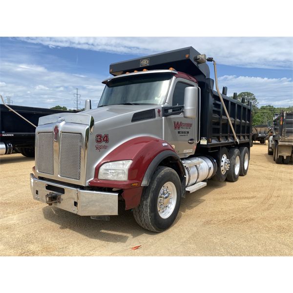 2018 KENWORTH T880 Dump Truck