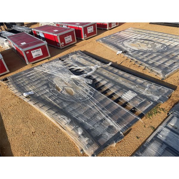 20' DEER SCENE BI-PARTING IRON GATE