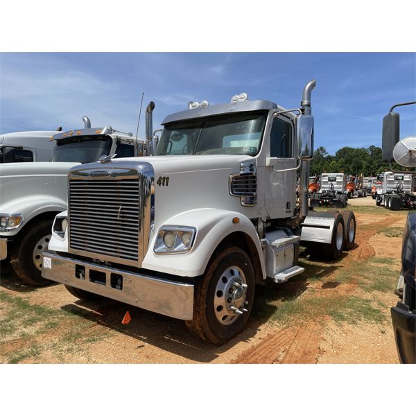 2011 FREIGHTLINER CORONADO SD Day Cab Truck