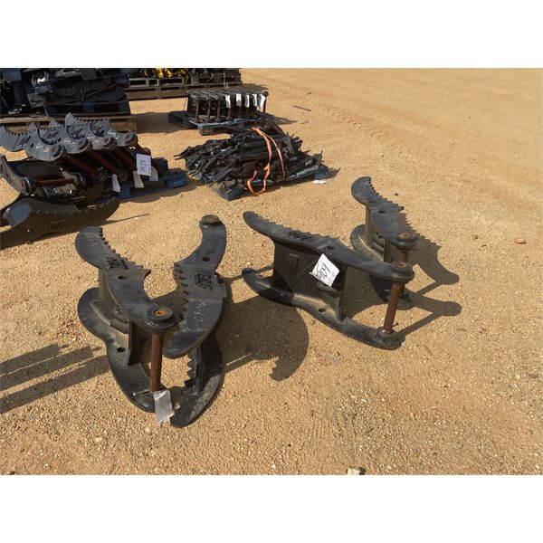 (4) TAG THUMBS - 16"