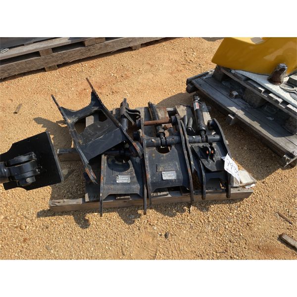 (4) TAG THUMBS W/ HYD CYLINDERS & MOUNTING PLATES