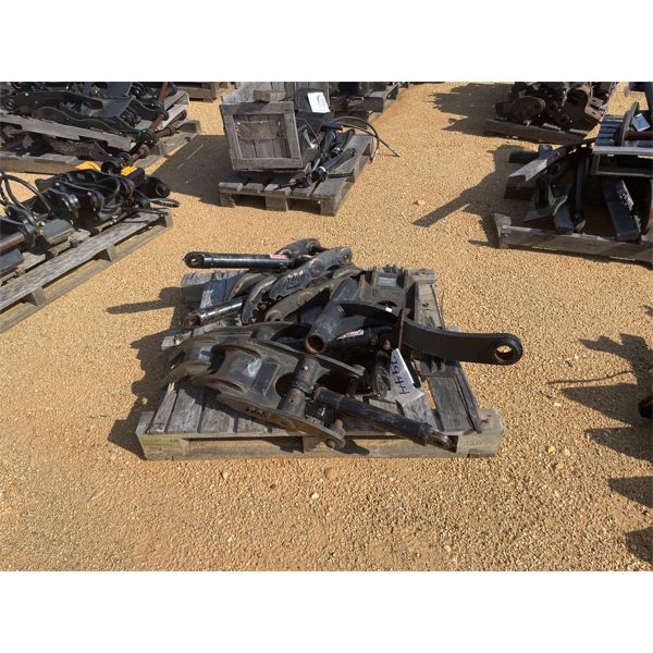 TAG THUMBS W/ HYD CYLINDERS PART#214-0781A