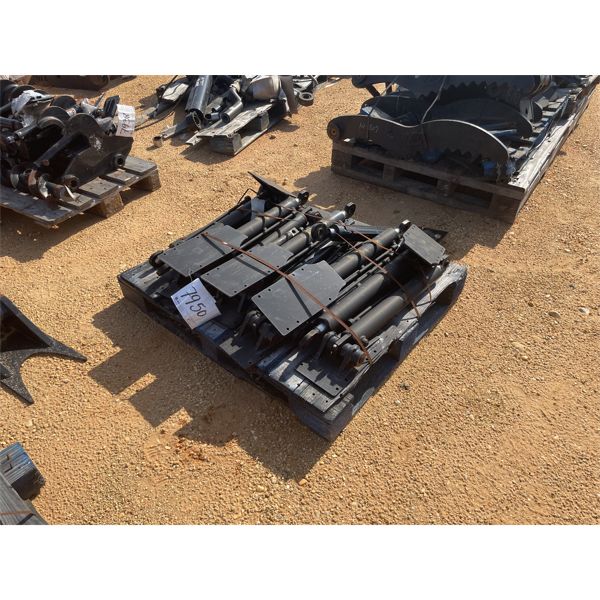 (12) MOUNTING PLATES & HYD CYLINDERS
