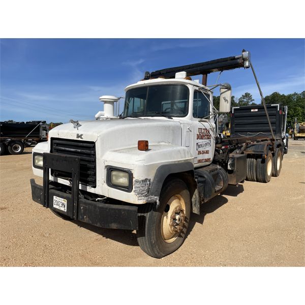 2003 MACK RD688S Roll Off Truck