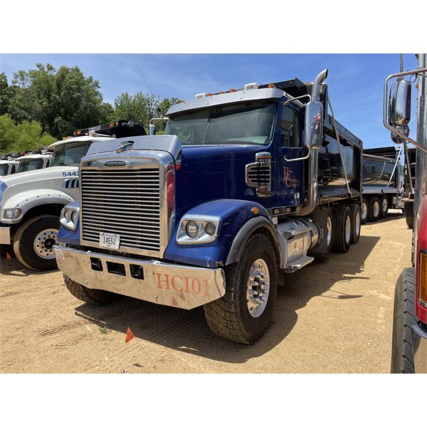 2016 FREIGHTLINER 122SD Dump Truck