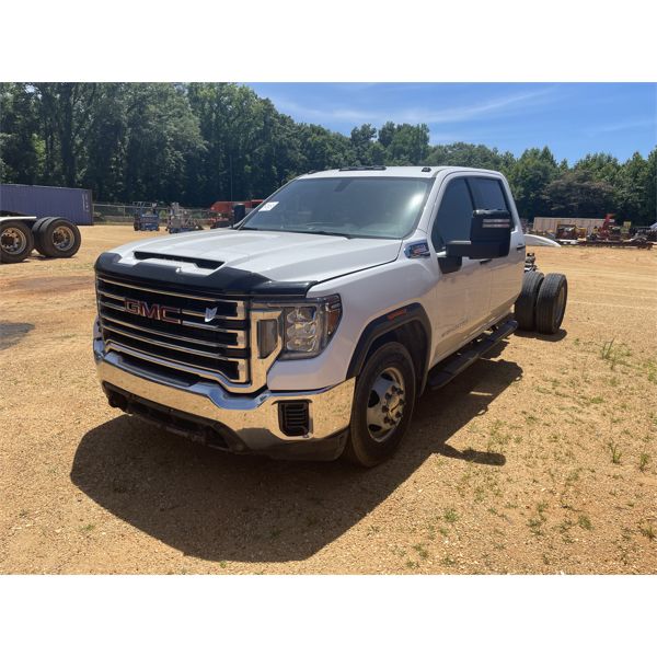 2021 GMC 3500 HD Cab and Chassis Truck