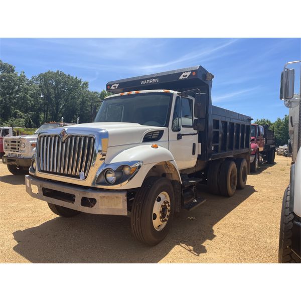 2014 INTERNATIONAL WORKSTAR 7400 Dump Truck