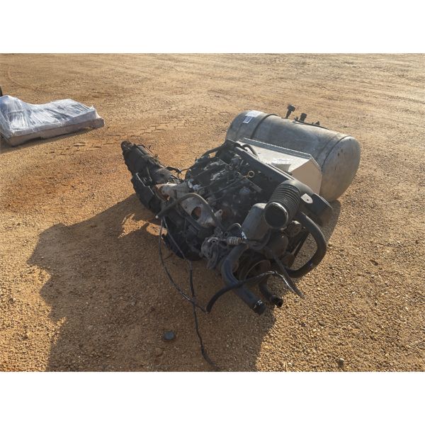 ENGINE W/ TRANSMISSION