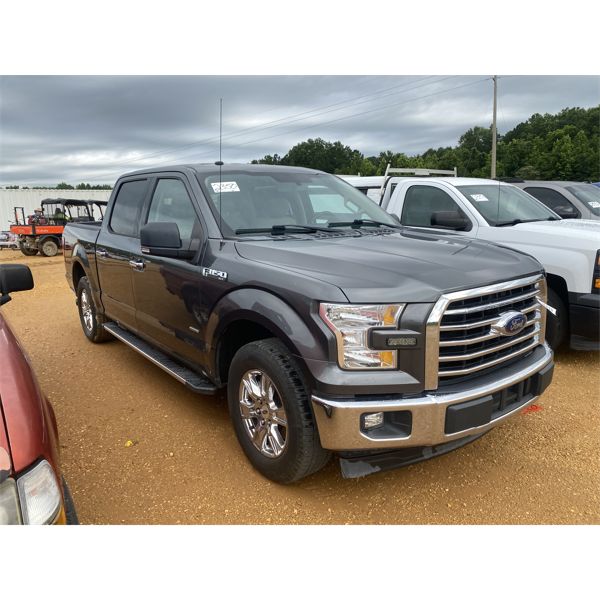2017 FORD F150 XLT Pickup Truck