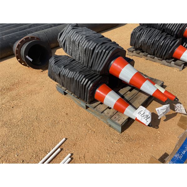 (25) SAFETY CONES