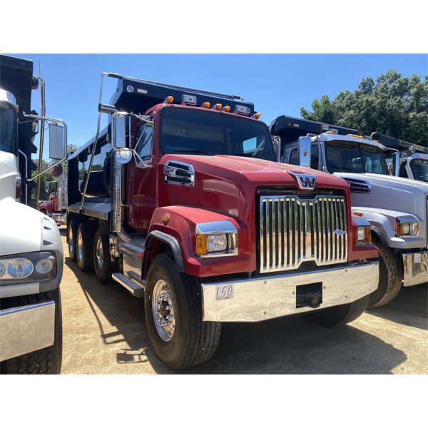 2021 WESTERN STAR 4700 Dump Truck