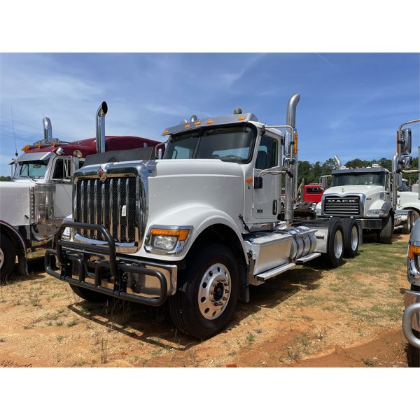 2019 INTERNATIONAL HX520 Day Cab Truck