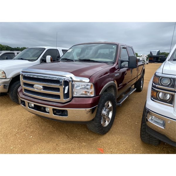 2006 FORD F350 LARIAT FX4 Pickup Truck