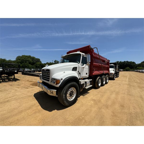 2005 MACK CV713 Dump Truck