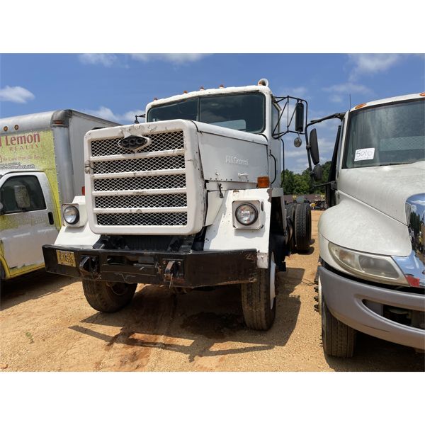 AM GENERAL CAB & CHASSIS Military Truck