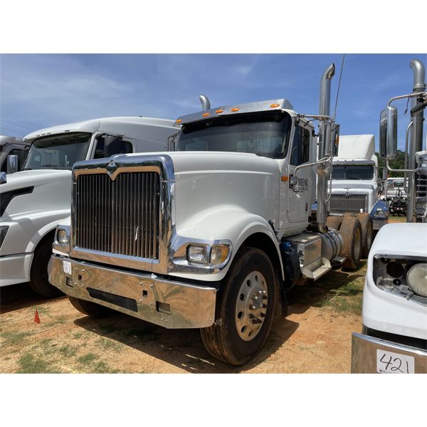 2016 INTERNATIONAL 9600i Day Cab Truck