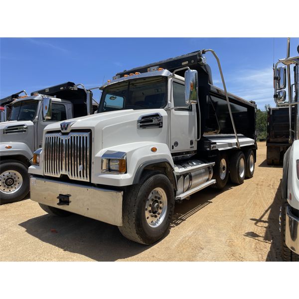 2020 WESTERN STAR 4700 SF Dump Truck