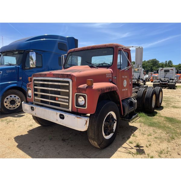 1988 INTERNATIONAL F1954 Day Cab Truck
