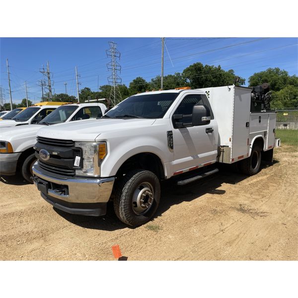 2017 FORD F350 XL Service / Mechanic Truck