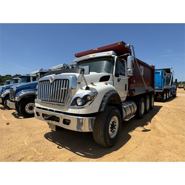 2015 INTERNATIONAL 7600 Dump Truck