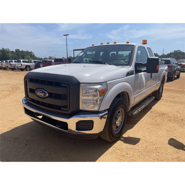 2015 FORD F250 XL Pickup Truck