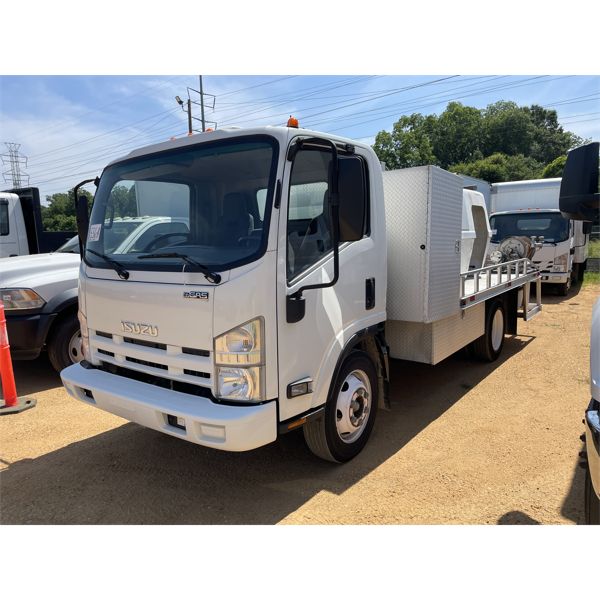 2015 ISUZU  Sprayer Truck