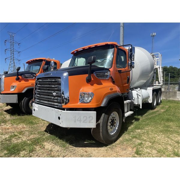 2017 FREIGHTLINER 114SD Concrete Mixer / Pump Truck