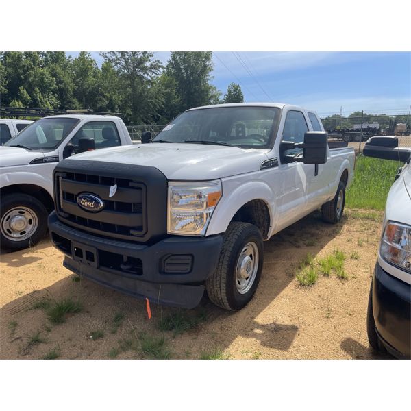2015 FORD F250 XL Pickup Truck