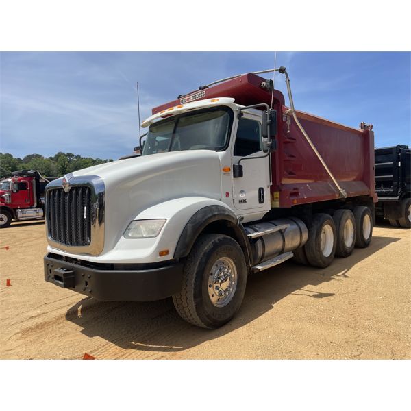2018 INTERNATIONAL HX620 Dump Truck