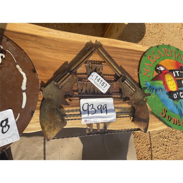 WE DON'T CALL 911 SIGN