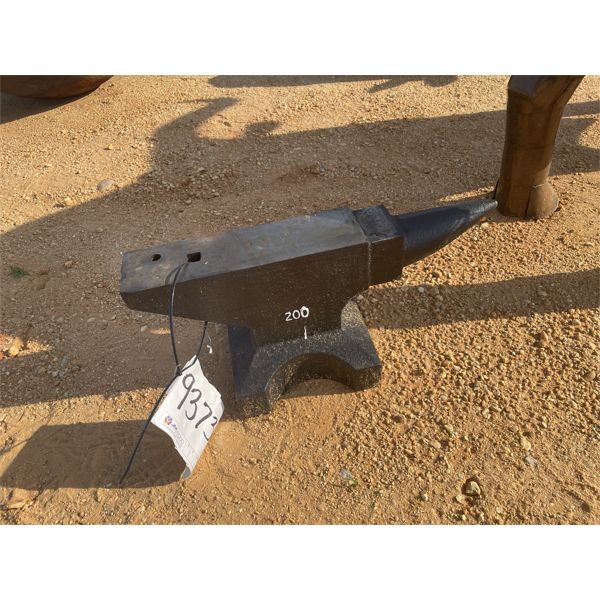 CAST IRON ANVIL 200LB