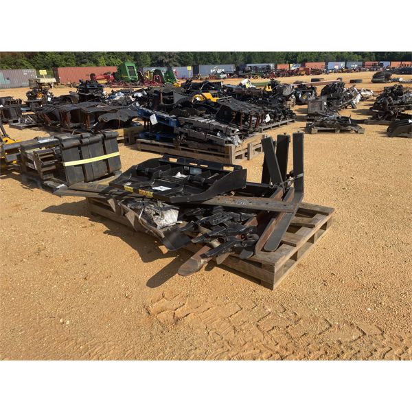 FORKS, 82" CUTTING EDGES W/TEETH, FORK FRAME