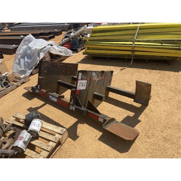 FORKLIFT TRANSPORTER ATTACHMENT